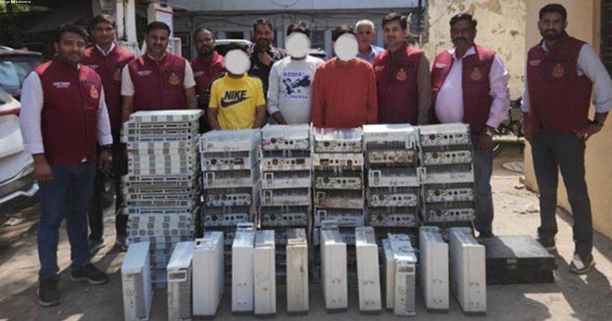 Delhi: Gang involved in sale-purchase of stolen equipment of mobile towers busted, 3 arrested